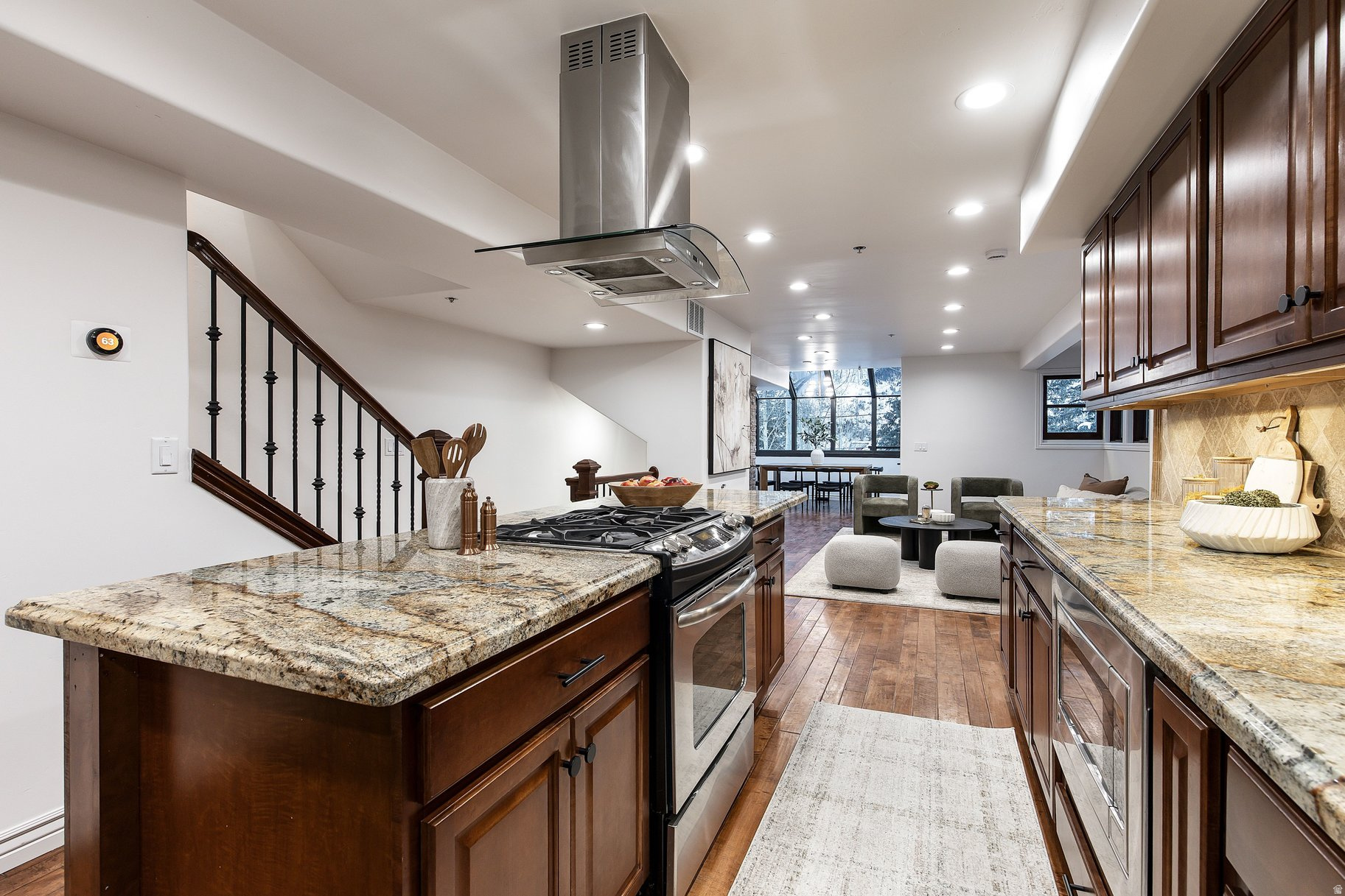 DALY DOUBLES - Residential