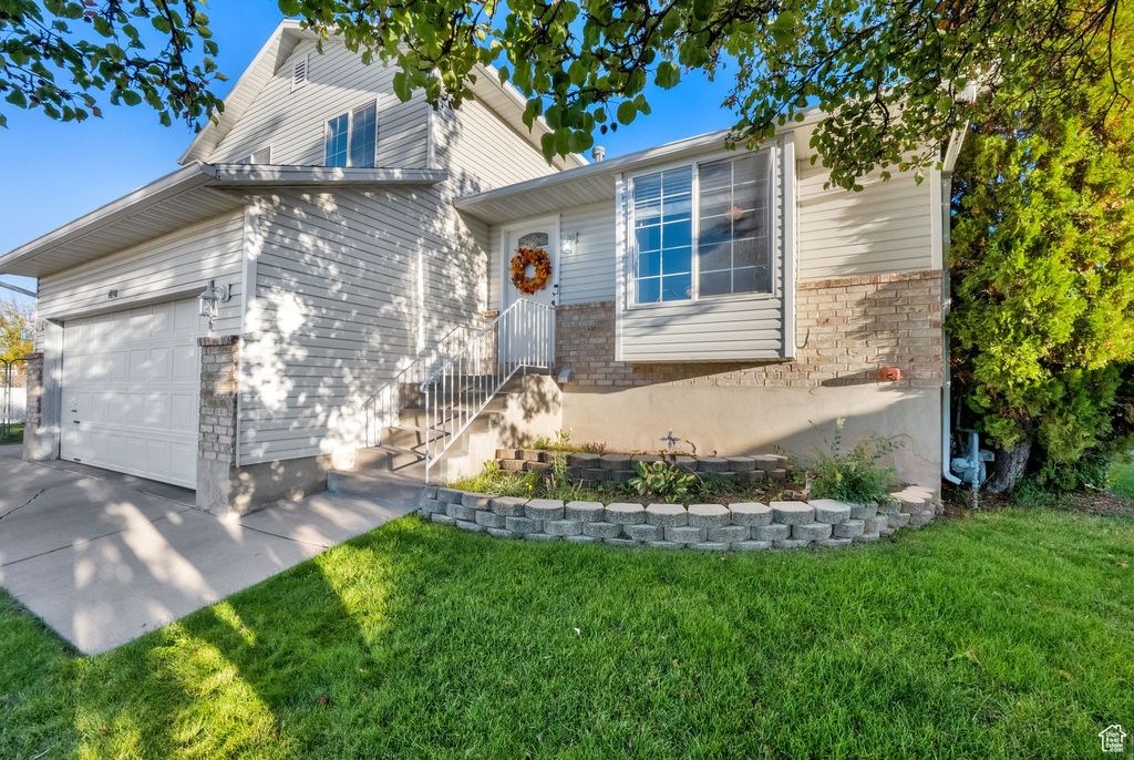 Photo of 4890 S 4075 W, Roy, UT 84067 (MLS # 2119222)