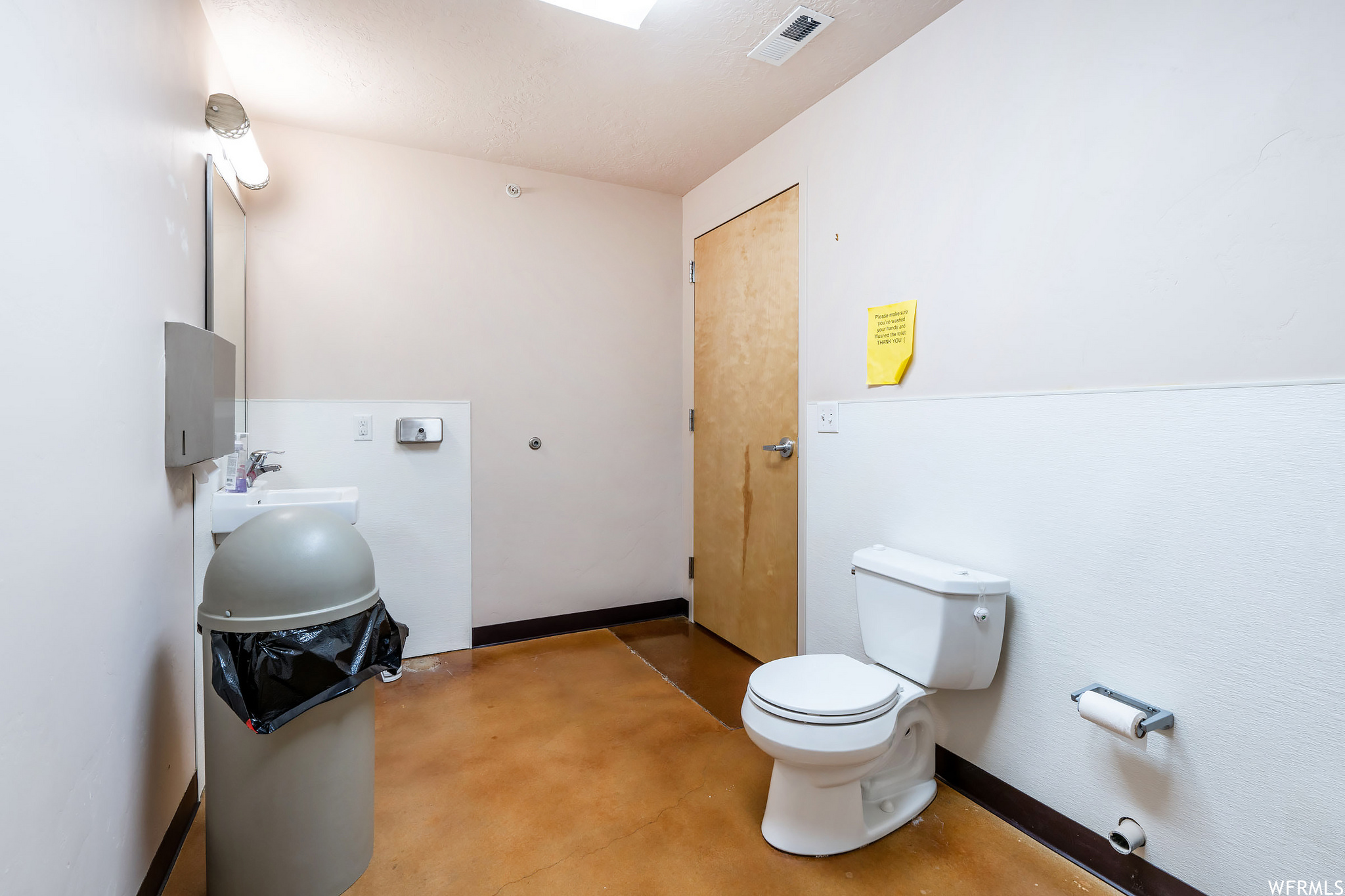 SAHARA REDWOOD CONDO - Commercial Sale