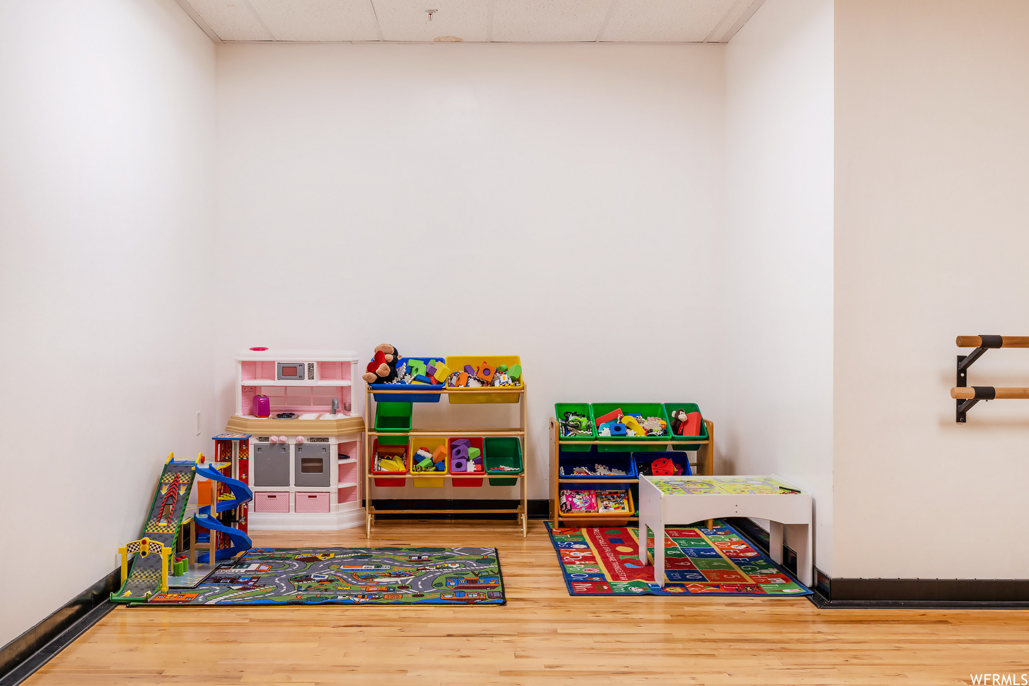 SAHARA REDWOOD CONDO - Commercial Sale