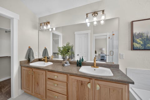 Tiny photo for 15082 S EAGLE CREST DR, Draper (UT Cnty), UT 84020 (MLS # 2182081)