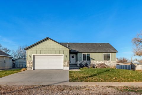 Photo of 75 N 100 W, Fillmore, UT 84631 (MLS # 2126737)