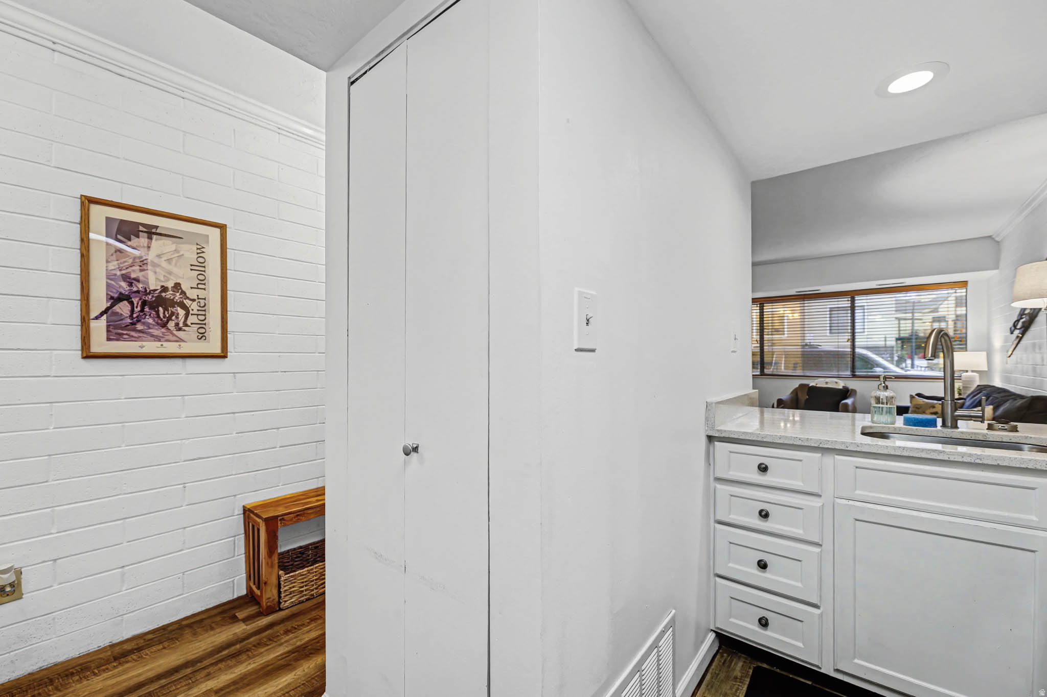 NEW CLAIM CONDOMINIUM - Residential