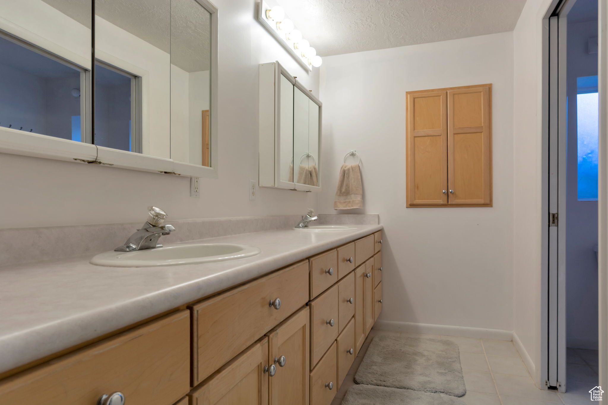 BERKSHIRE WEST - Residential