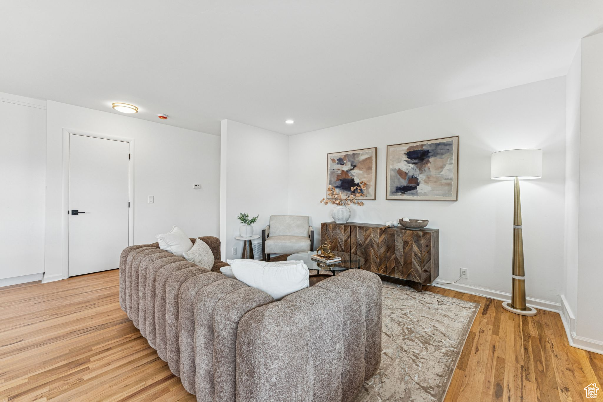 EAST MORNING - Residential