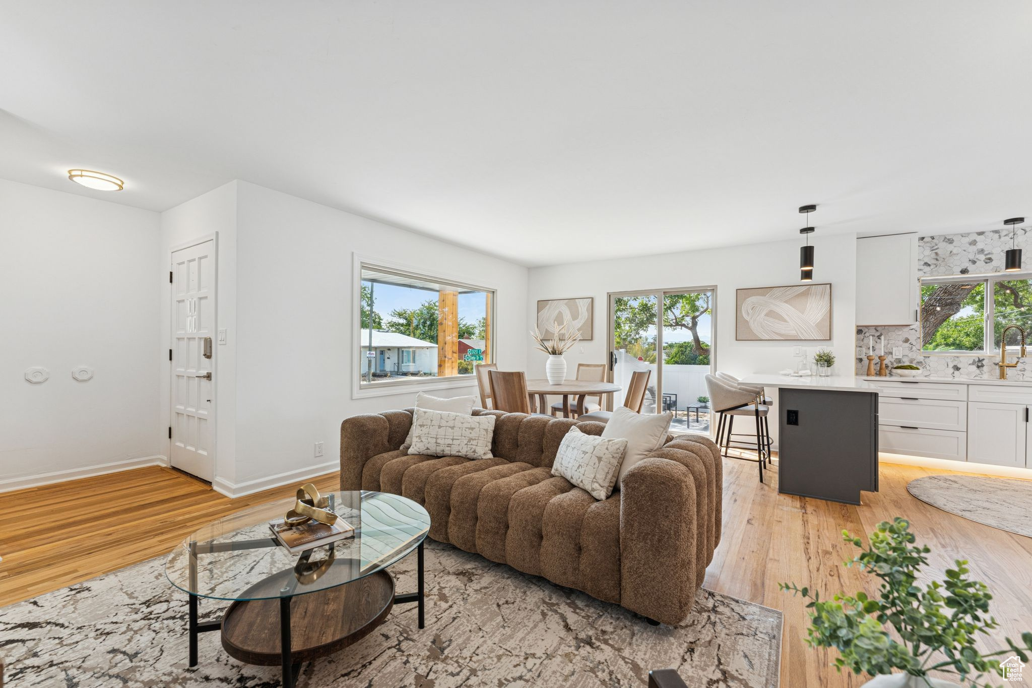 EAST MORNING - Residential