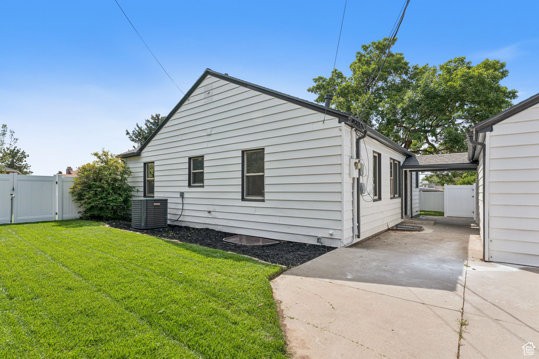 EAST MORNING - Residential