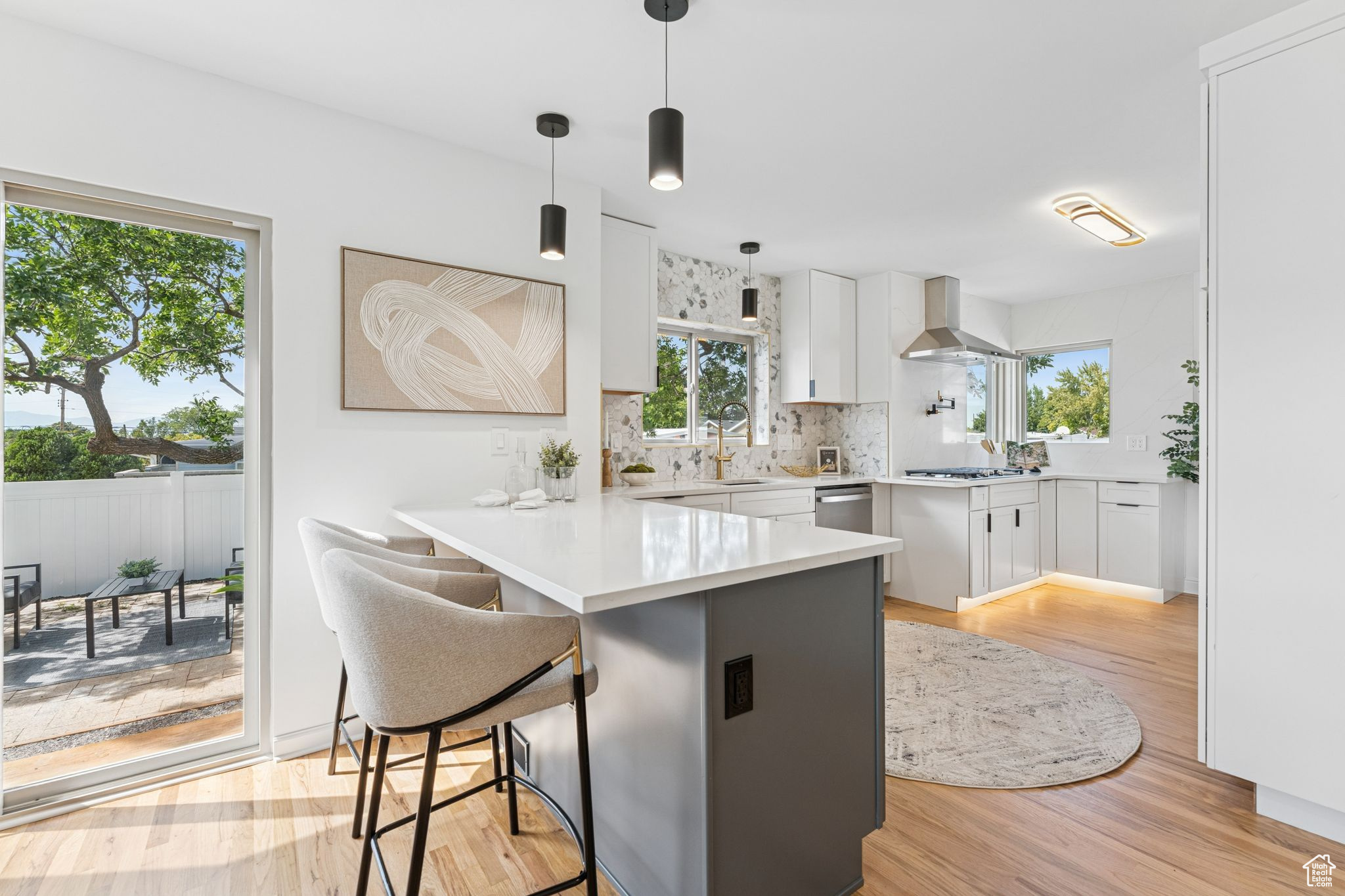 EAST MORNING - Residential