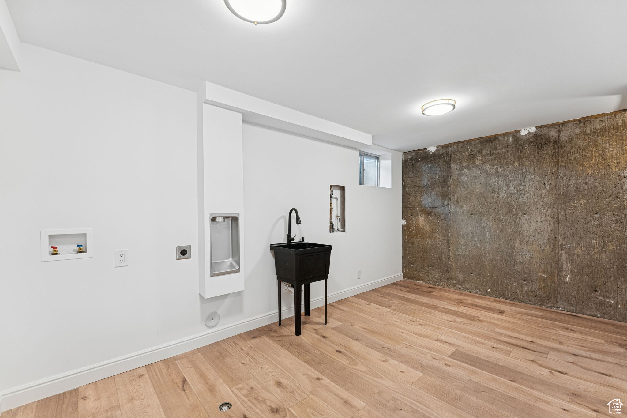 EAST MORNING - Residential