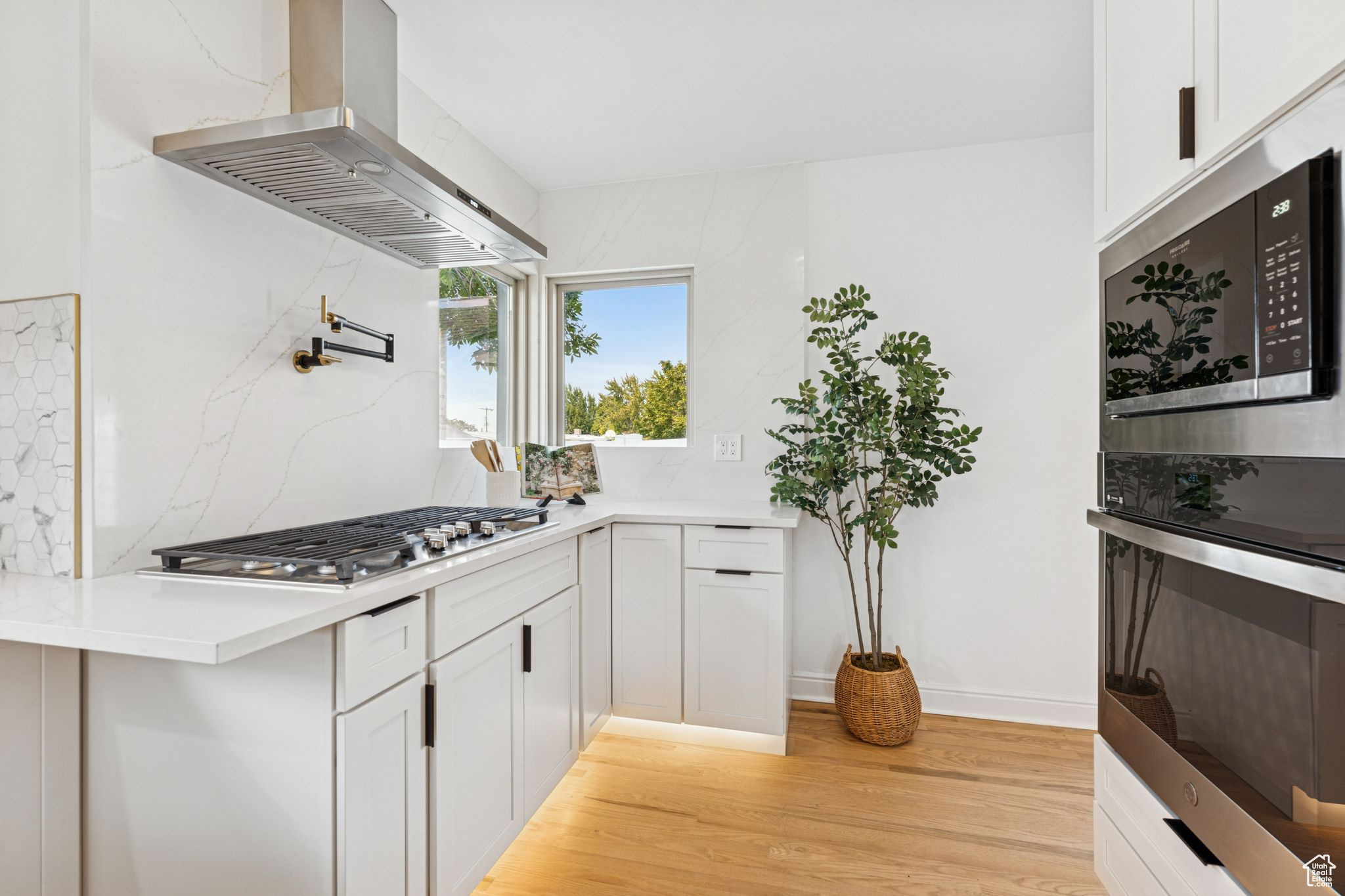 EAST MORNING - Residential