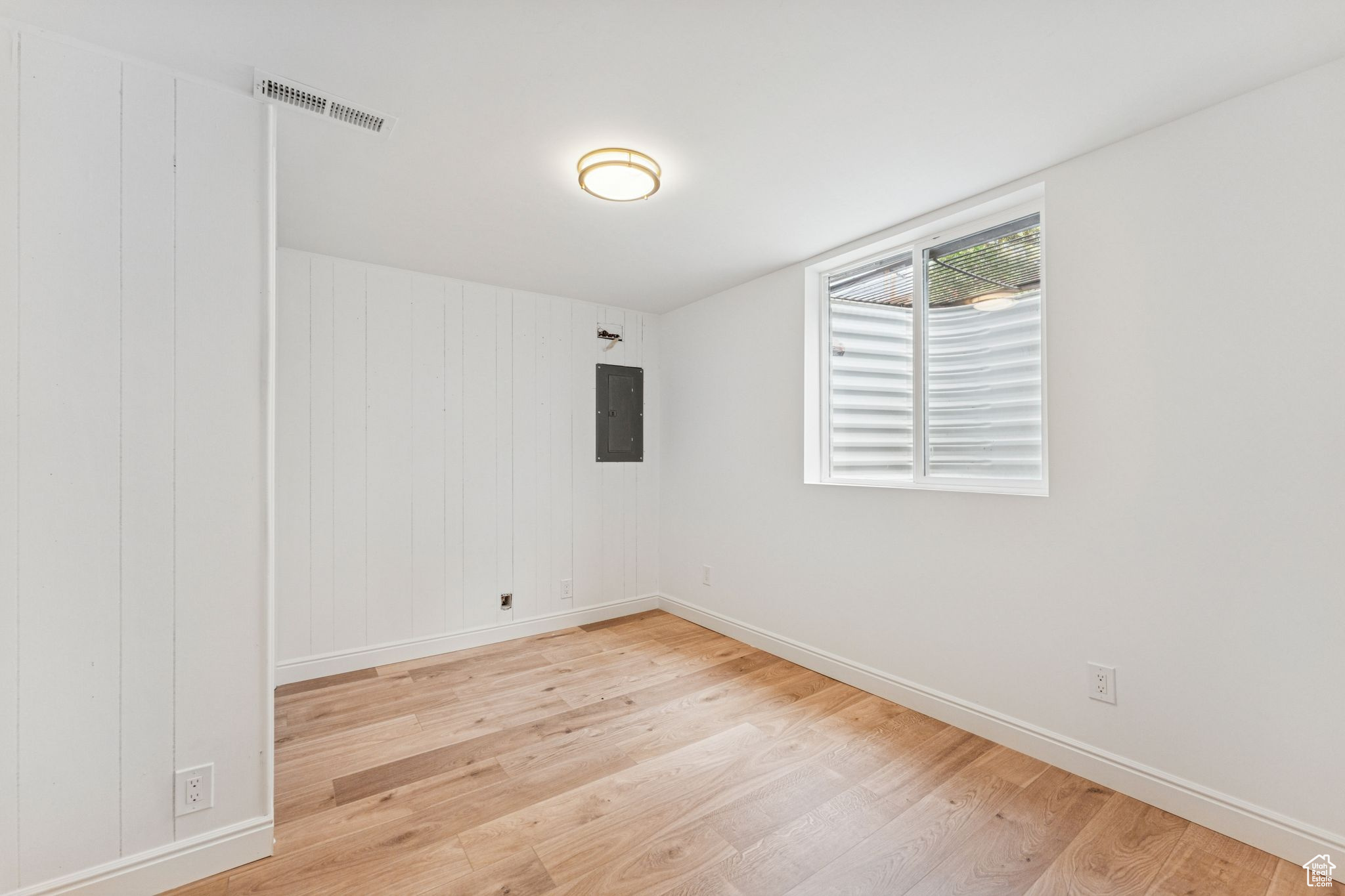 EAST MORNING - Residential
