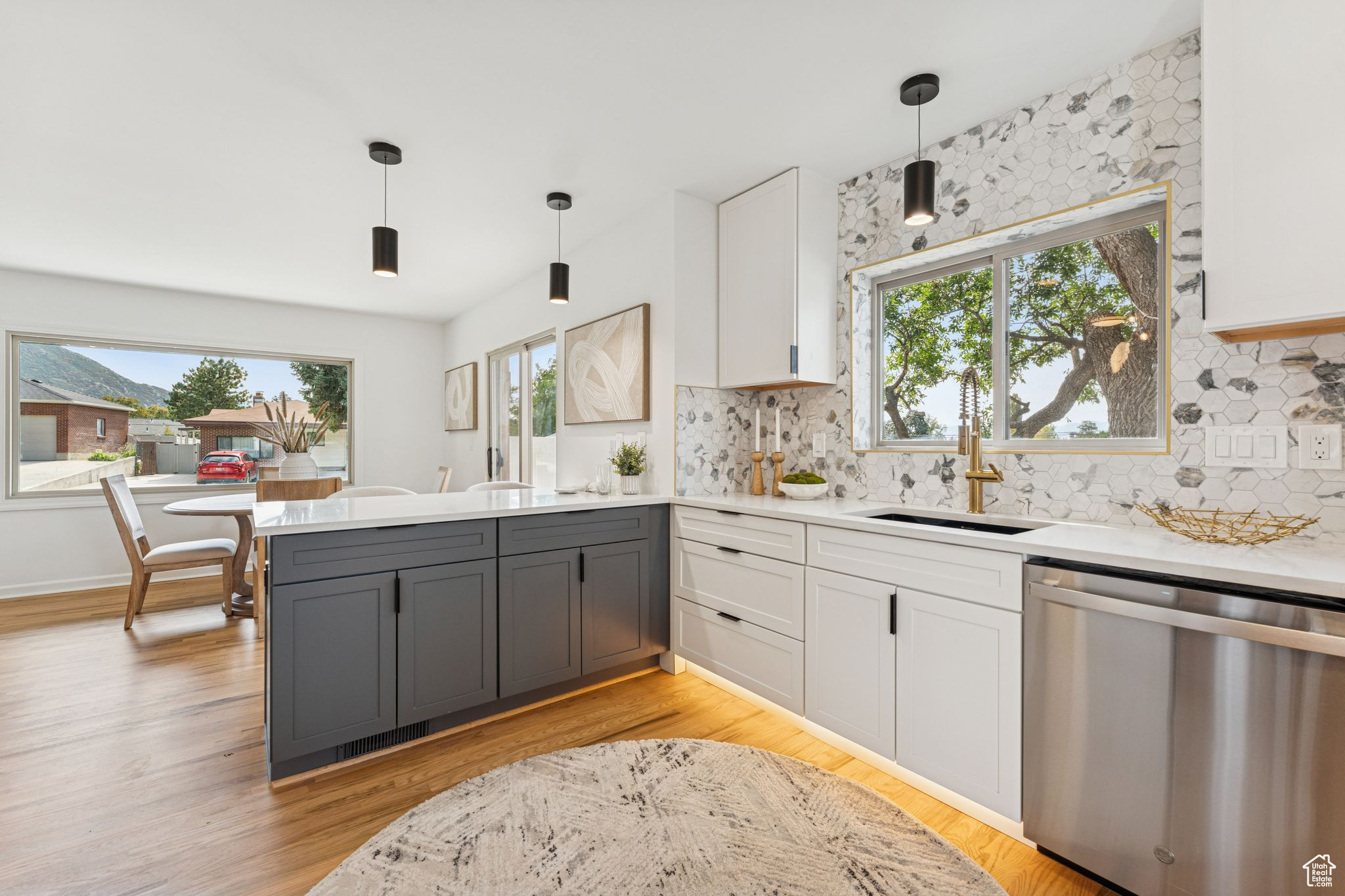 EAST MORNING - Residential