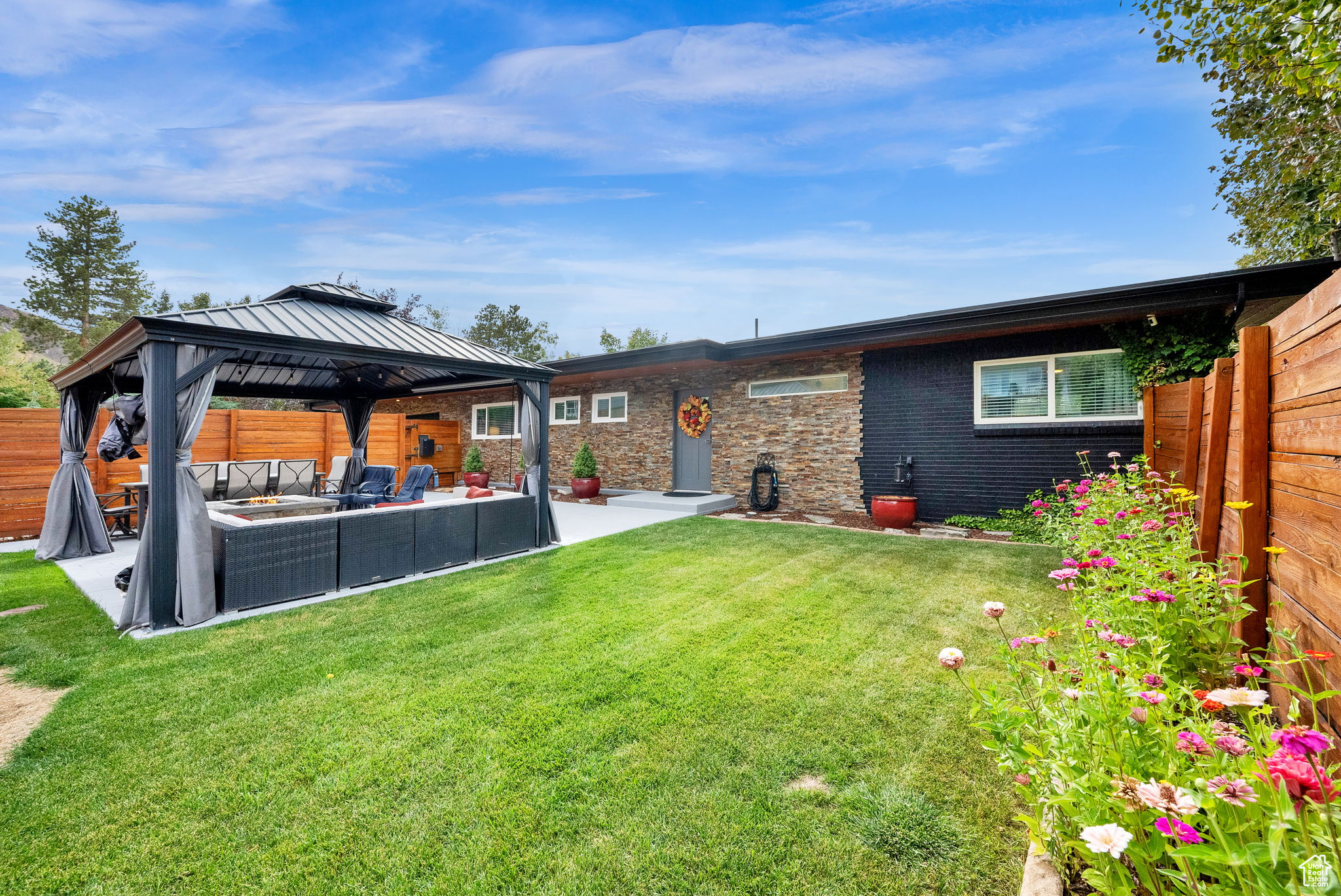 MT OLYMPUS HILLS - Residential