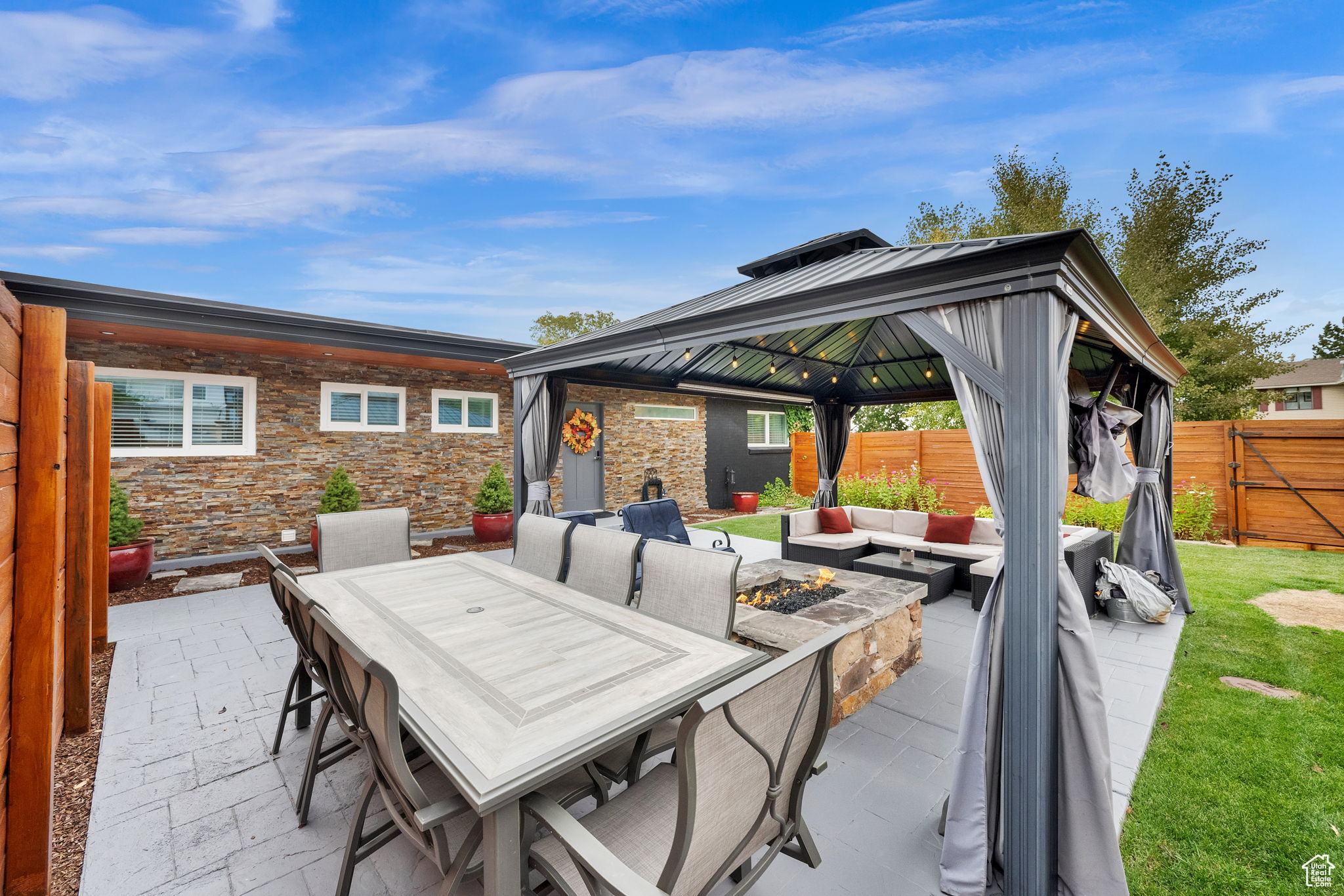 MT OLYMPUS HILLS - Residential