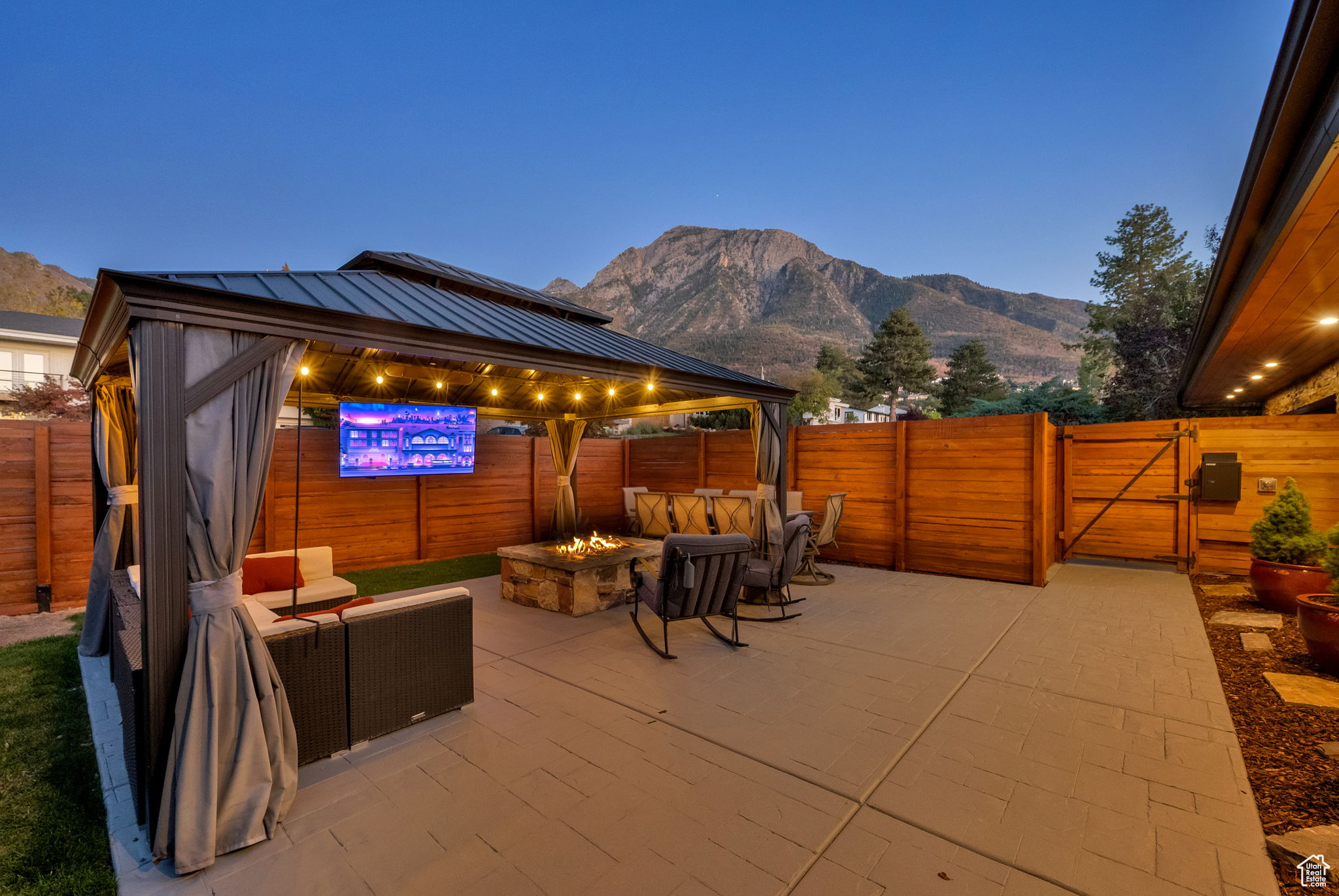 MT OLYMPUS HILLS - Residential