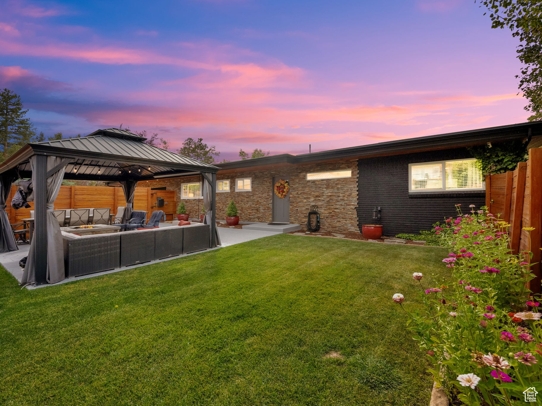 MT OLYMPUS HILLS - Residential