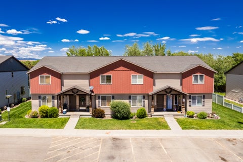 Townhouse For Sale - 233 E 500<br/> Duchesne County, Roosevelt, UT 84066