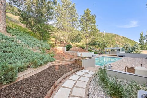 Tiny photo for 2093 S LAKELINE DR, Salt Lake City, UT 84109 (MLS # 2090381)