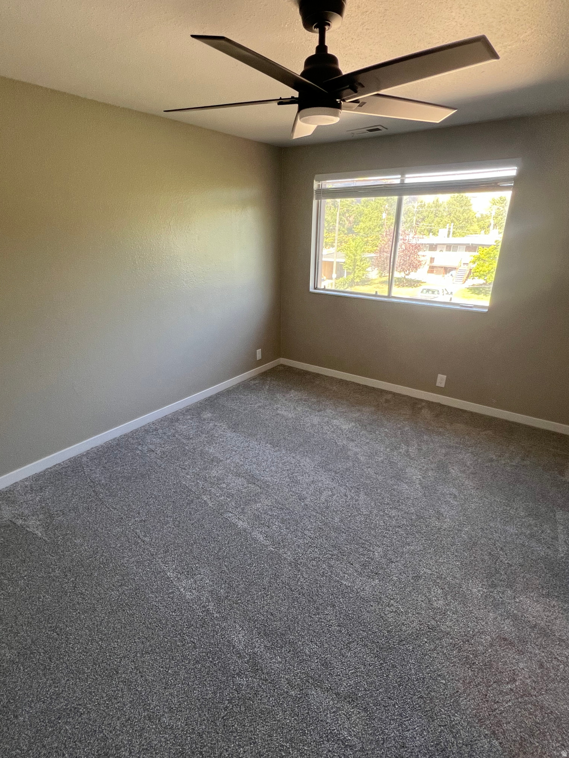 IRVING CIRCLE - Residential