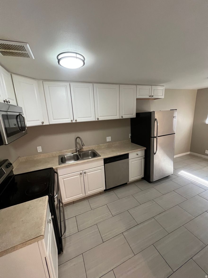 Incredible opportunity to own in a convenient Salt Lake location with quick access to downtown, major commuter routes, retail, and recreation. Thoughtful floor plan with comfortable living spaces and functional layout. Well-maintained community with amenities and ample parking. Please attach all financing terms with offers. Seller financing available!