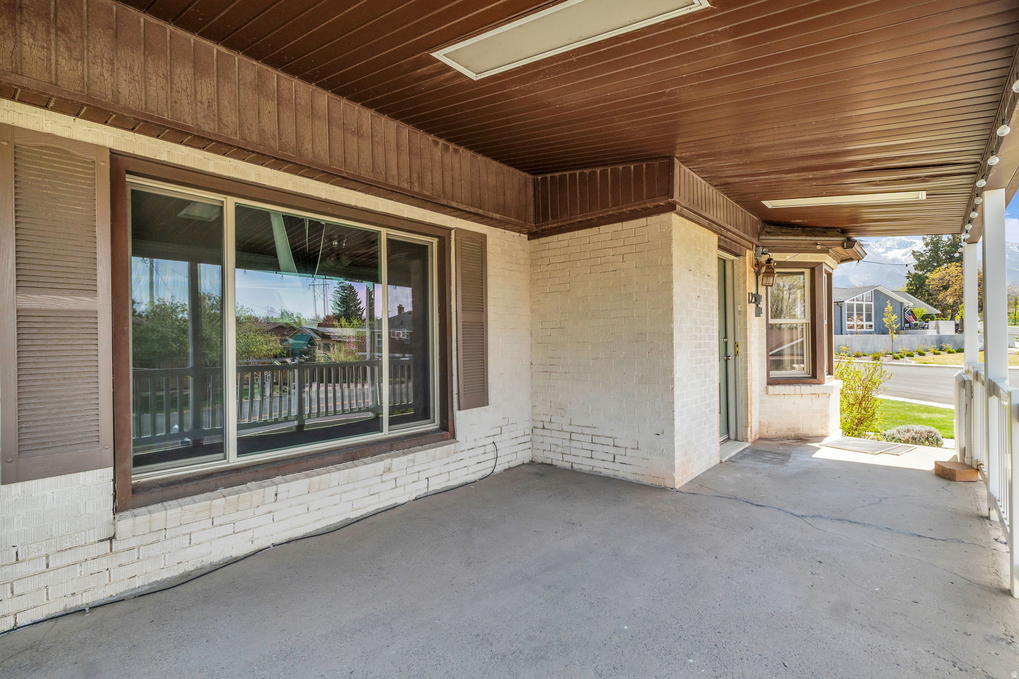 TOWN VIEW - Residential