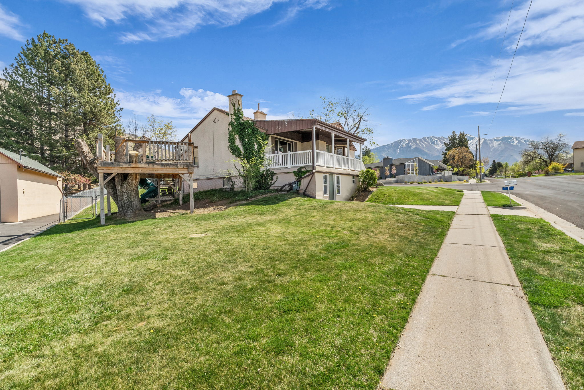 TOWN VIEW - Residential