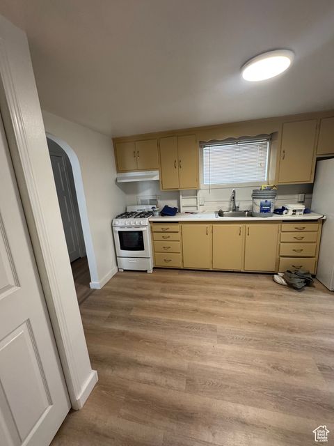 Tiny photo for 850 S LAKE ST, Salt Lake City, UT 84105 (MLS # 2118538)