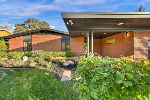 Tiny photo for 828 N EASTCAPITOL BLVD, Salt Lake City, UT 84103 (MLS # 2185912)