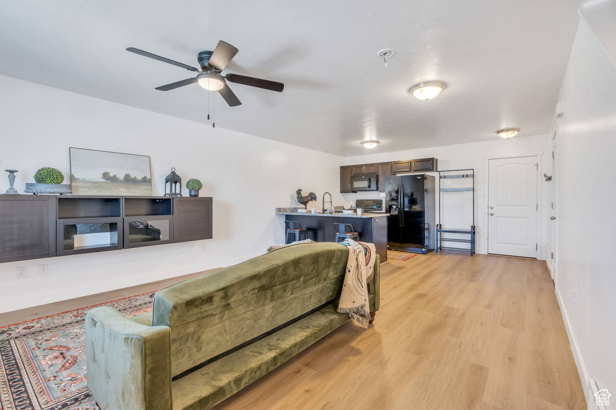 Saratoga Springs, Utah 84045, United States, 3 Bedrooms Bedrooms, ,2 BathroomsBathrooms,Residential,Pending,58704