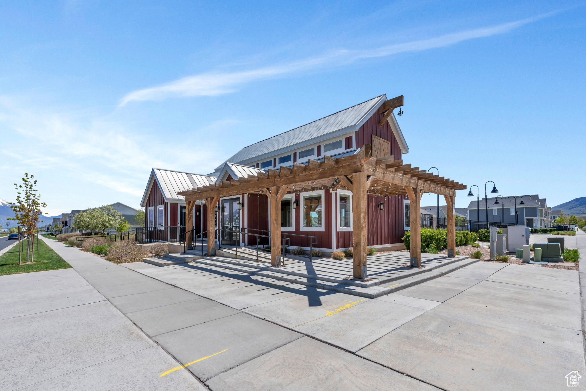 Saratoga Springs, Utah 84045, United States, 3 Bedrooms Bedrooms, ,2 BathroomsBathrooms,Residential,Pending,58704