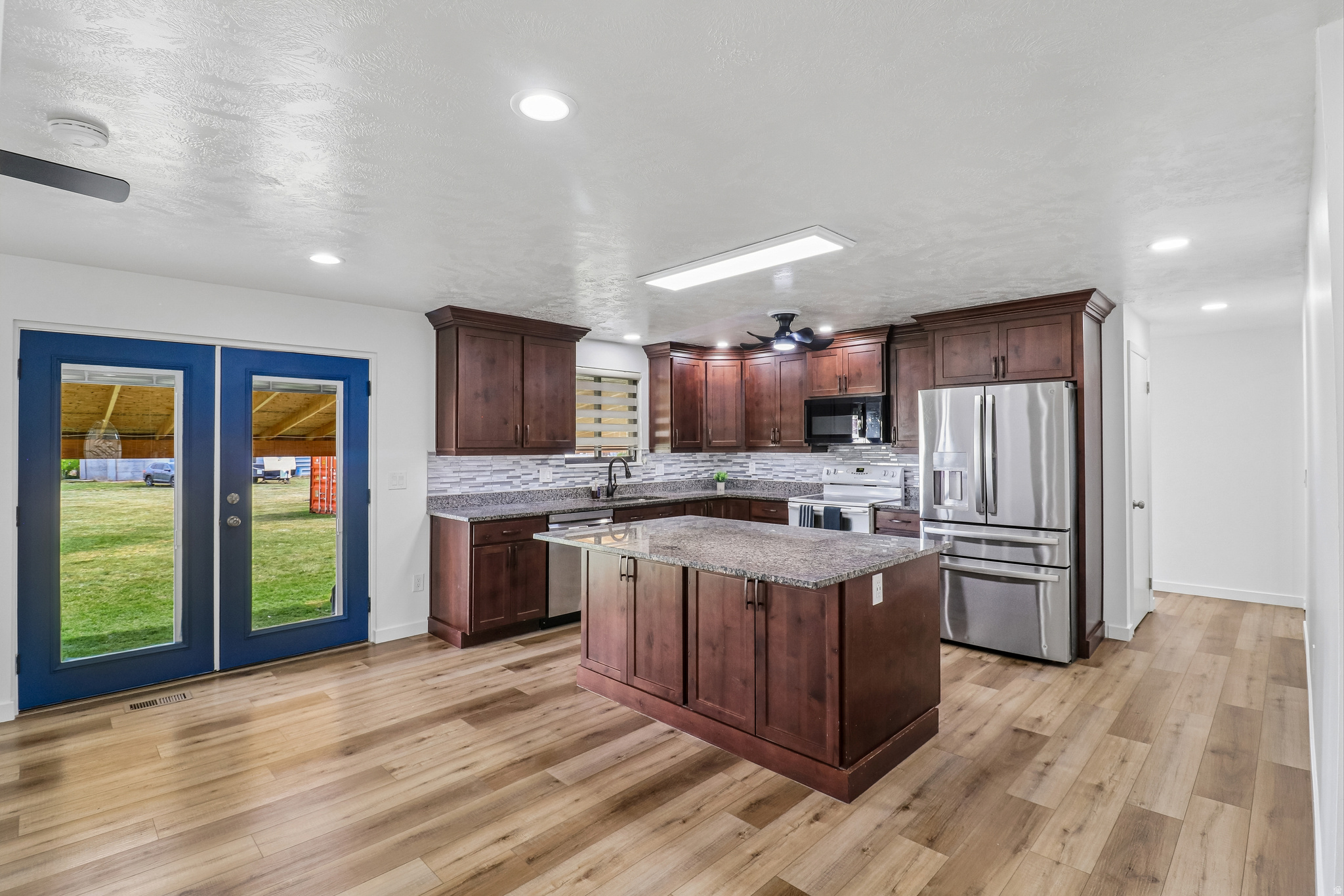 BONANZA ACRES - Residential