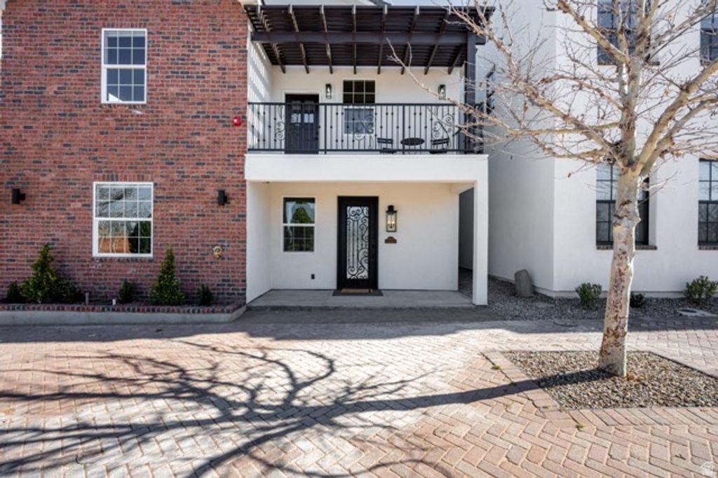 Photo of 4234 W CAMBRIDGE PKWY, Hurricane, UT 84737 (MLS # 2129088)