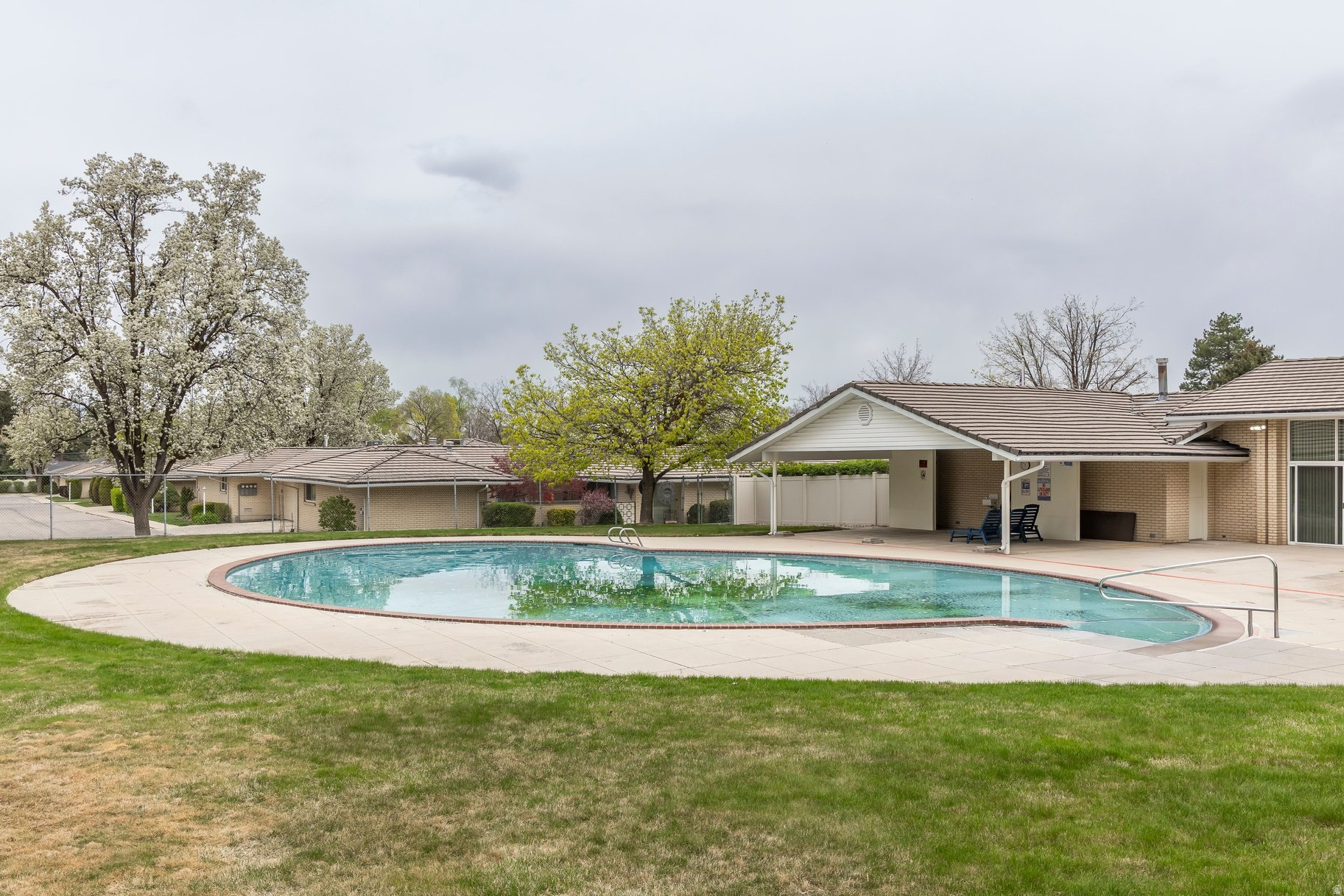 COTTONWOODS - Residential