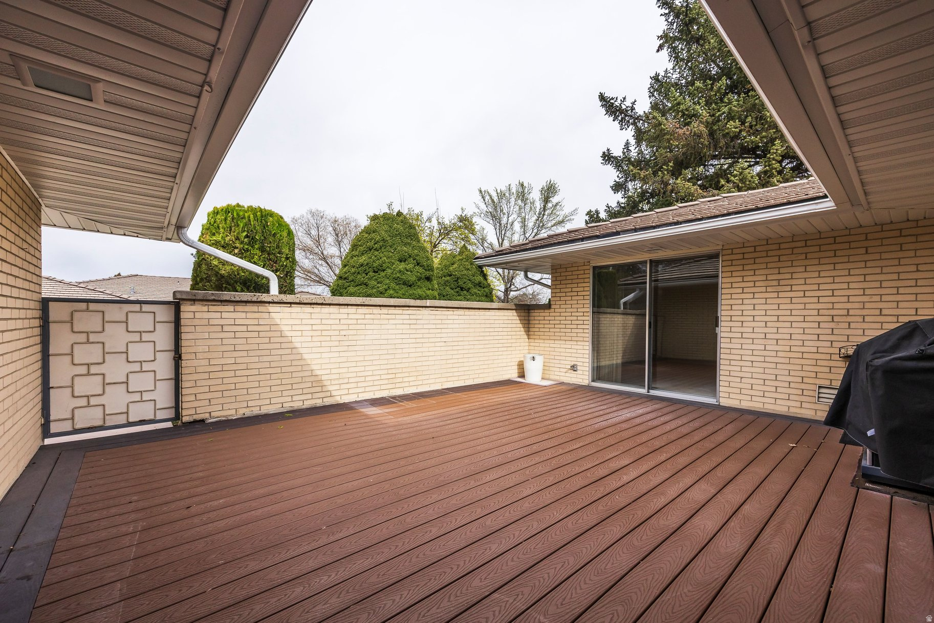 COTTONWOODS - Residential