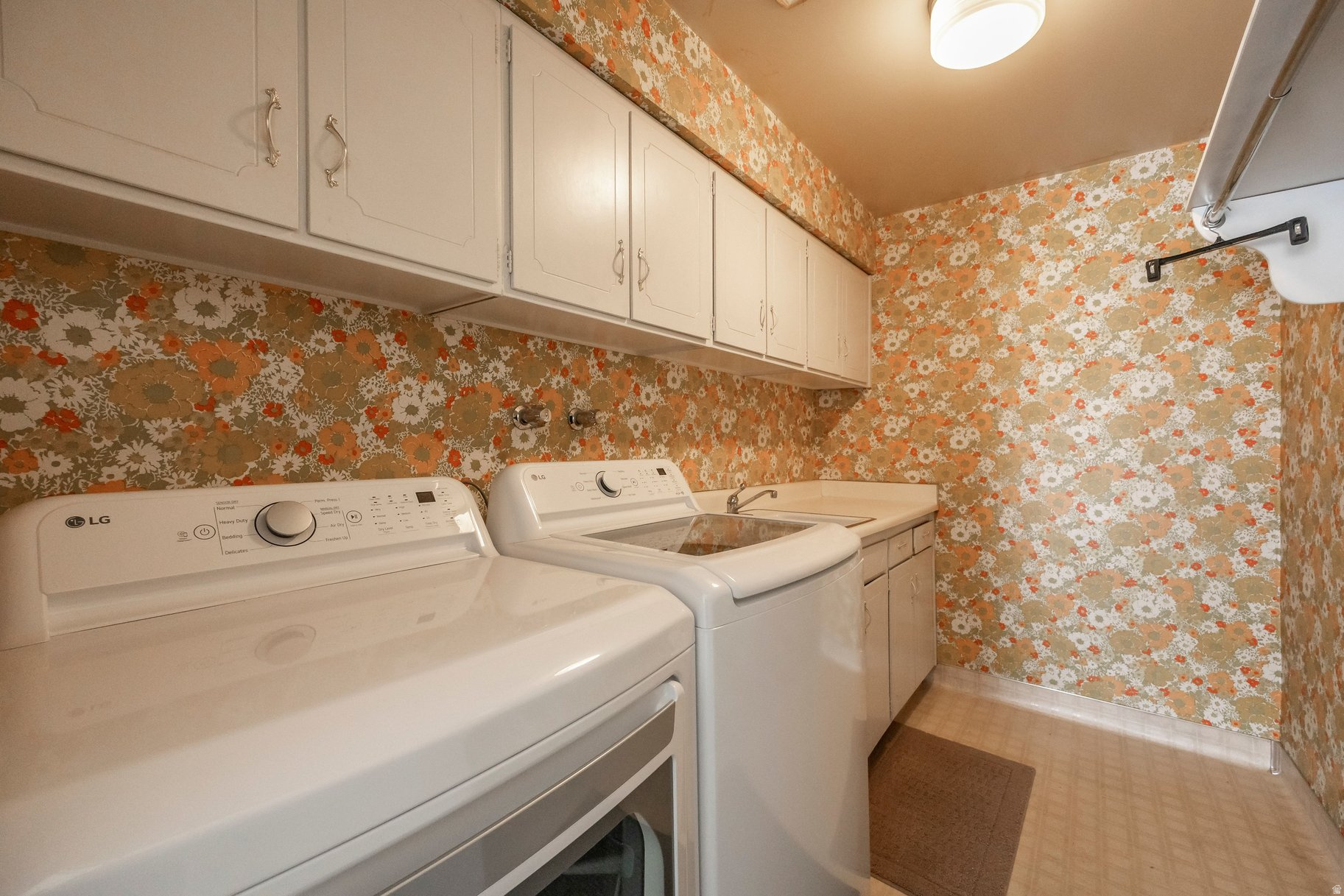 COTTONWOODS - Residential