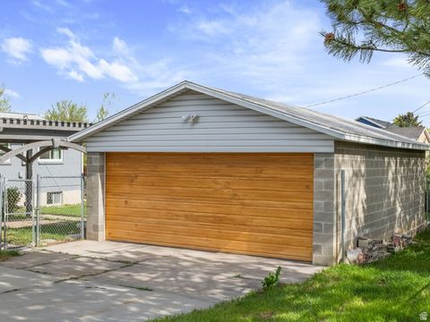Tiny photo for 5597 S HILLSIDE DR E, Murray, UT 84107 (MLS # 2153585)