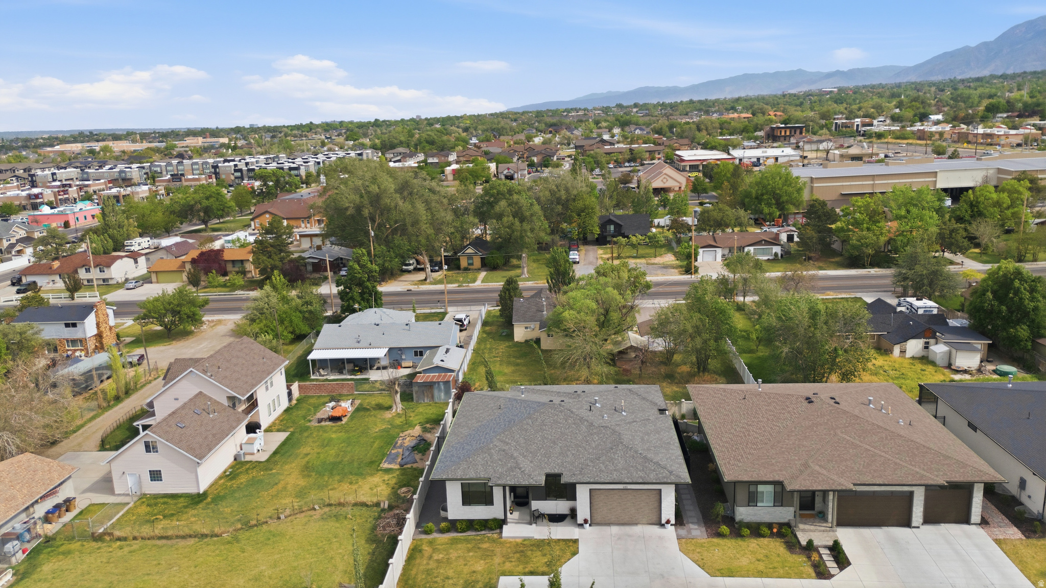 6TH STREET COTTAGES - Residential