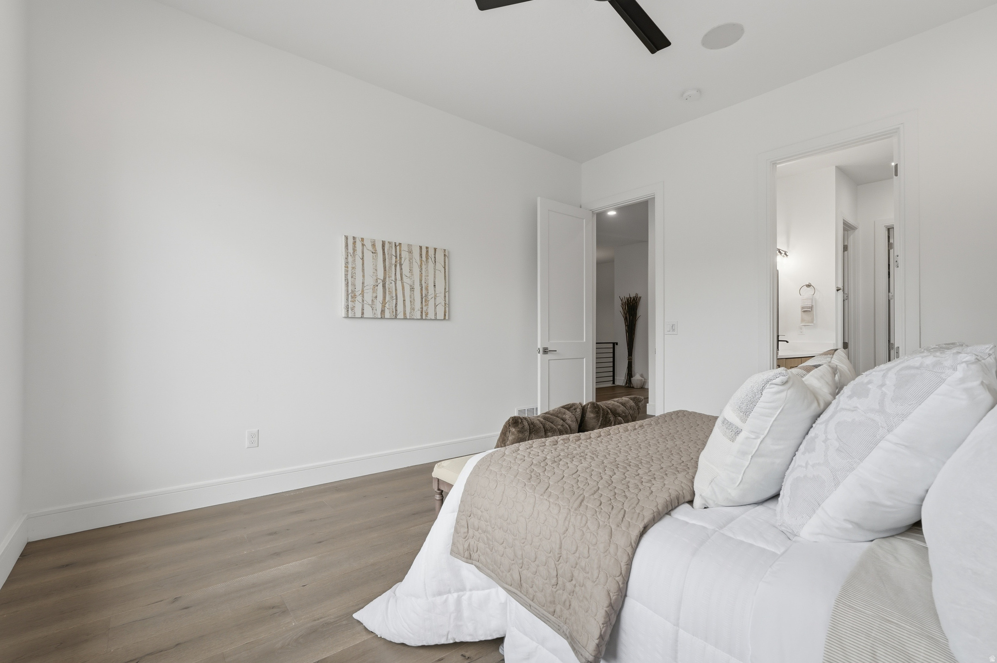 6TH STREET COTTAGES - Residential