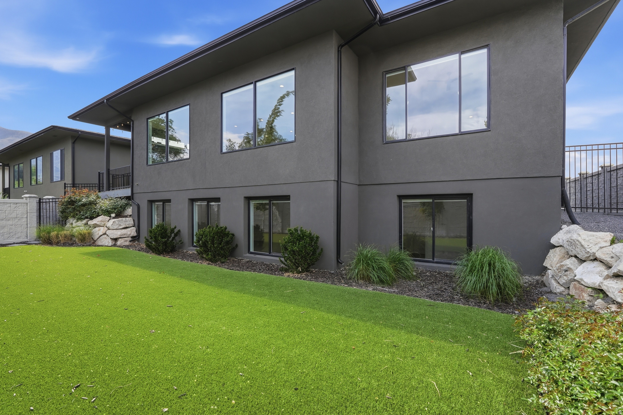 6TH STREET COTTAGES - Residential