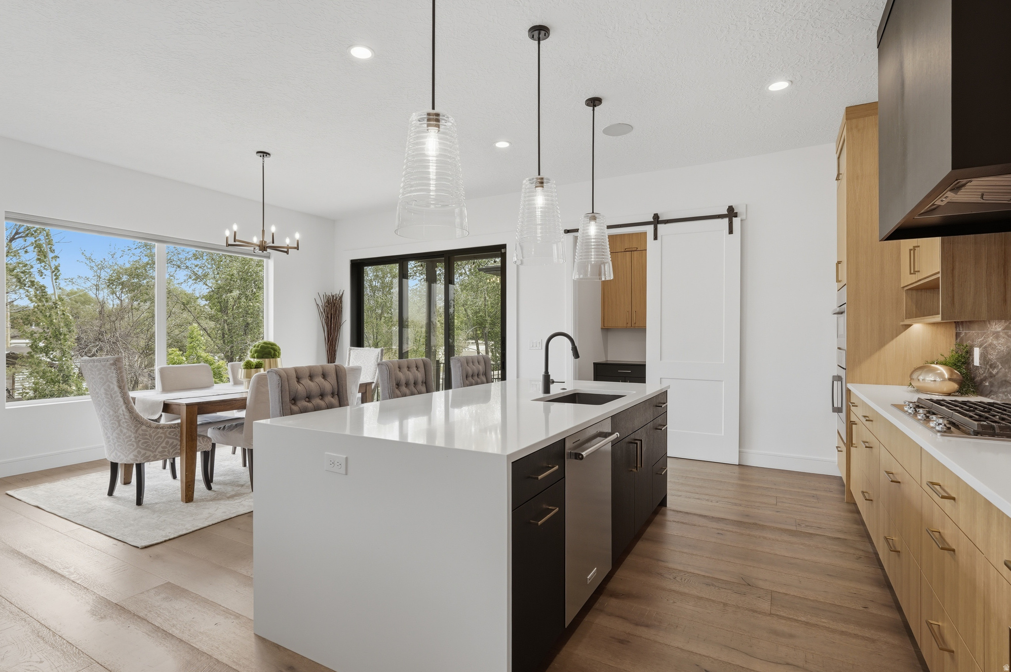 6TH STREET COTTAGES - Residential