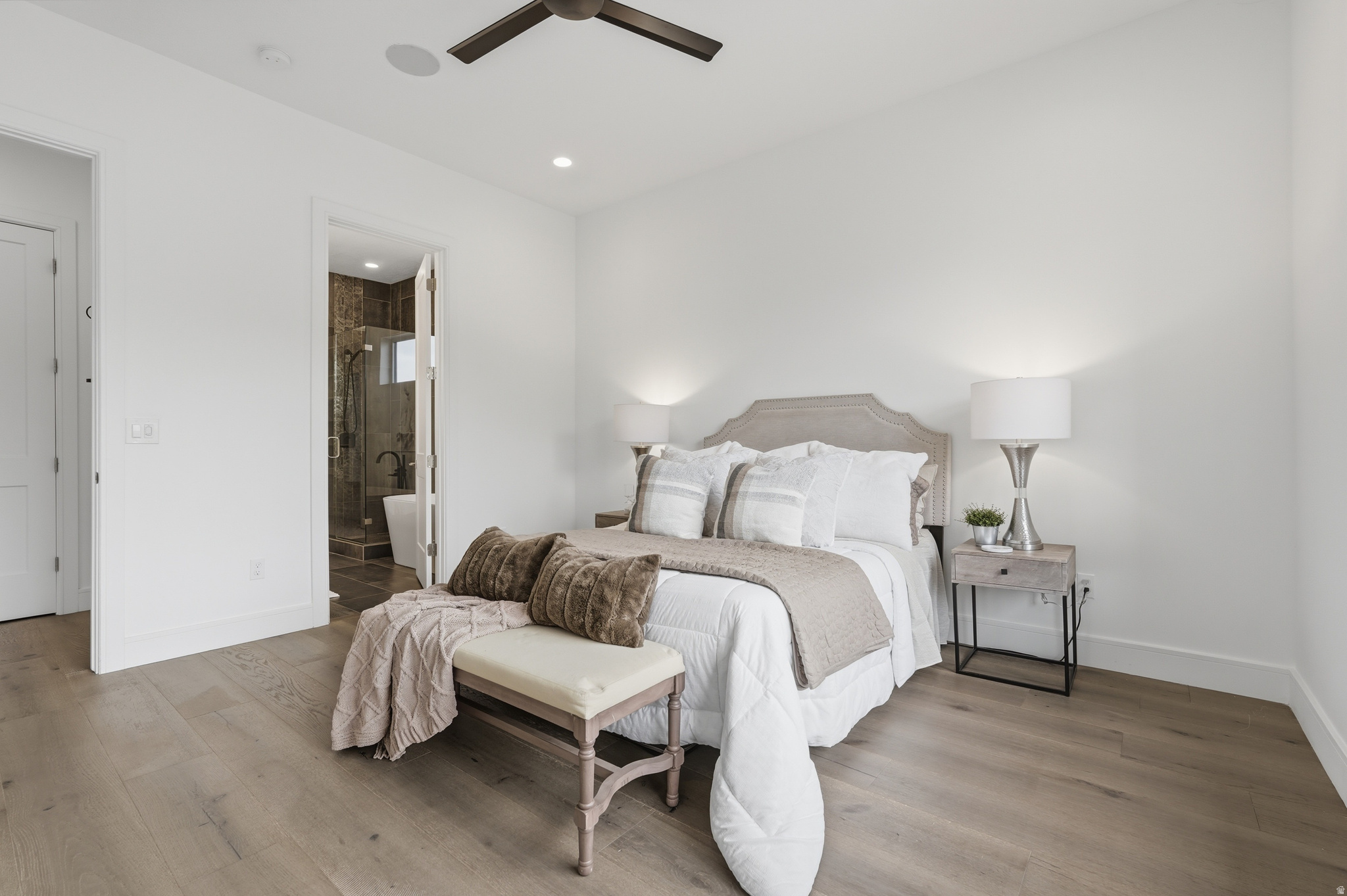 6TH STREET COTTAGES - Residential