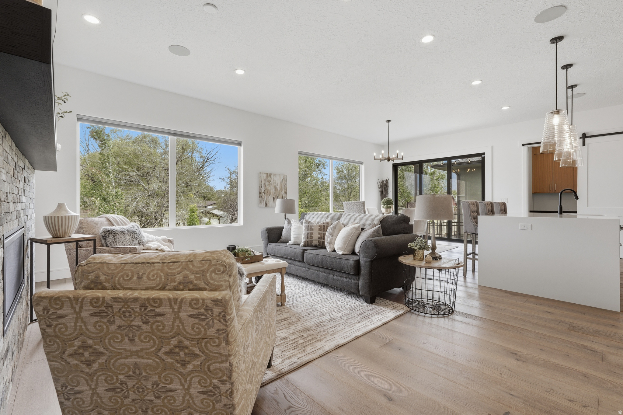 6TH STREET COTTAGES - Residential