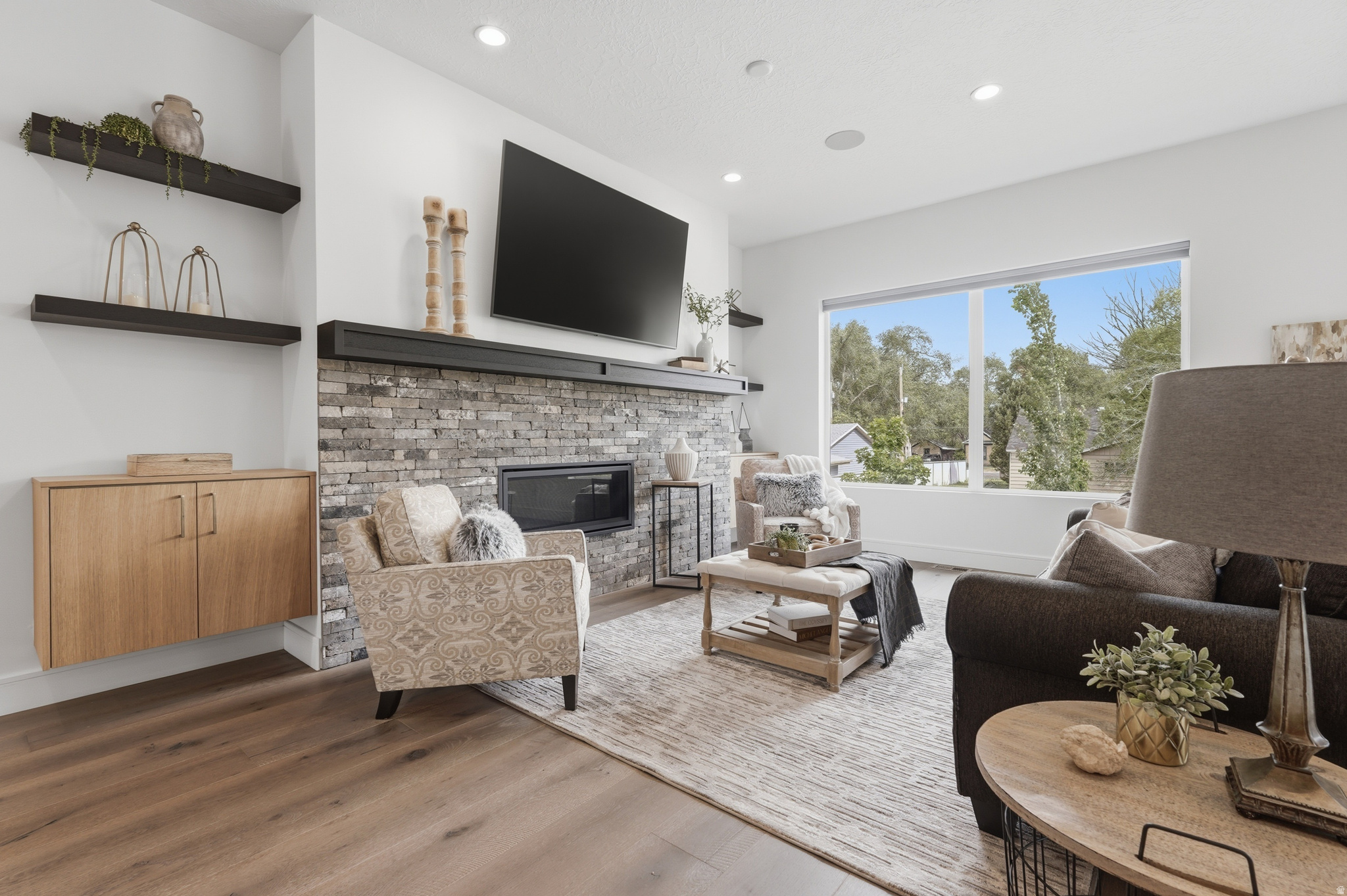 6TH STREET COTTAGES - Residential
