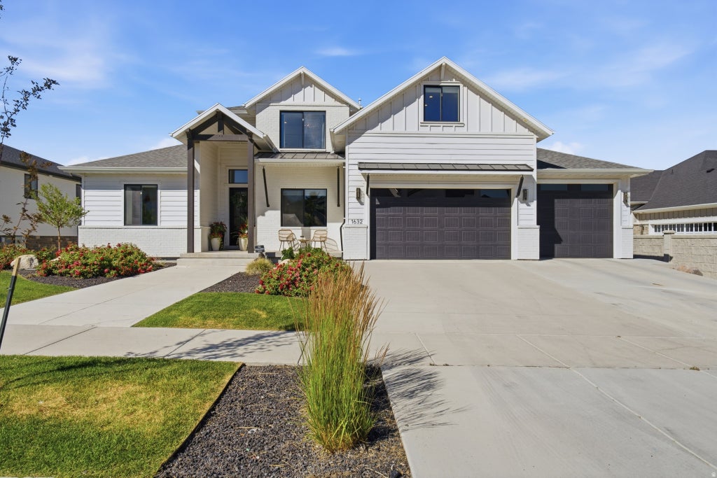 Photo of 1632 W WIDGEON LN, Bluffdale, UT 84065 (MLS # 2165810)