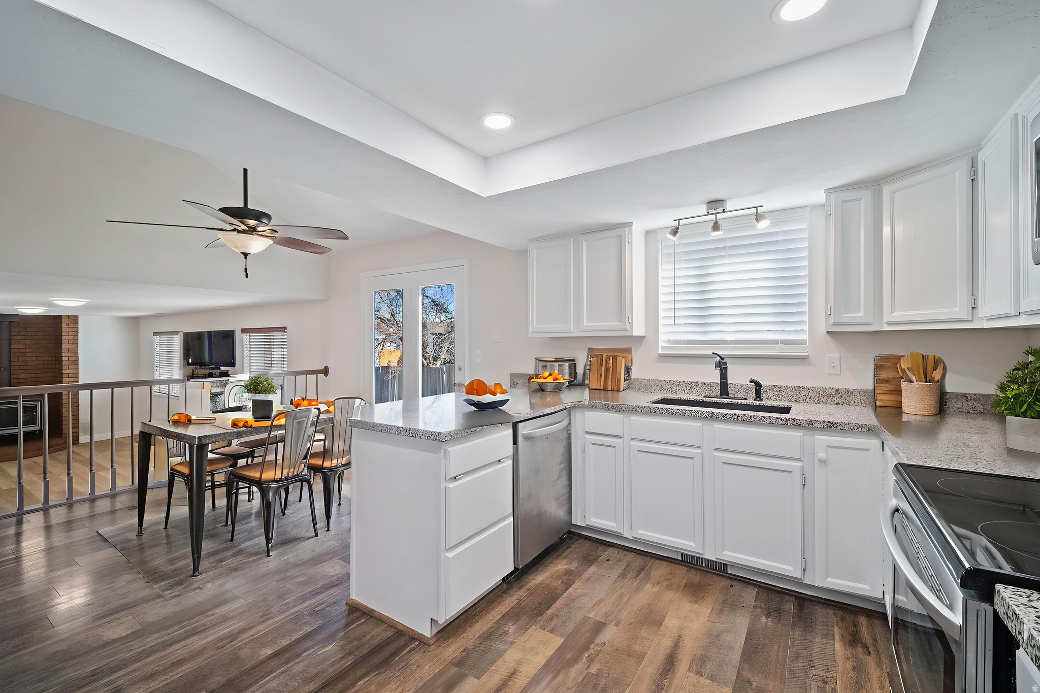 FAIRWAY - Residential