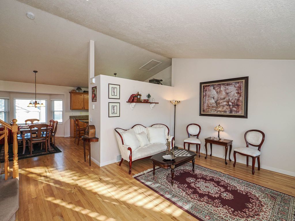 Photo of 11544 S OLIVE BERRY LN E, Draper, UT 84020 (MLS # 2143078)