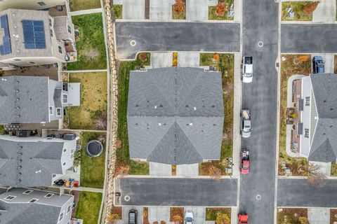 Tiny photo for 5403 W MOUNT LYELL PL, Herriman, UT 84096 (MLS # 2125591)