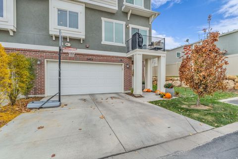 Tiny photo for 5403 W MOUNT LYELL PL, Herriman, UT 84096 (MLS # 2125591)