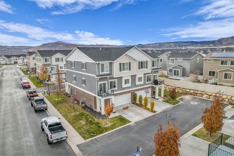 Tiny photo for 5403 W MOUNT LYELL PL, Herriman, UT 84096 (MLS # 2125591)
