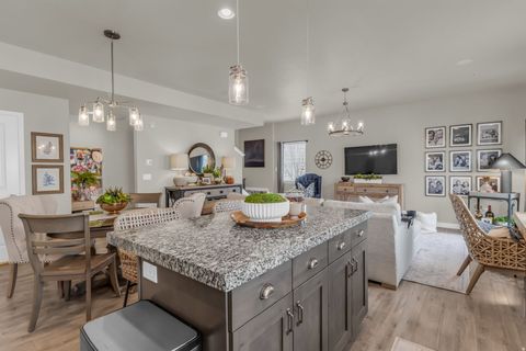 Tiny photo for 5403 W MOUNT LYELL PL, Herriman, UT 84096 (MLS # 2125591)